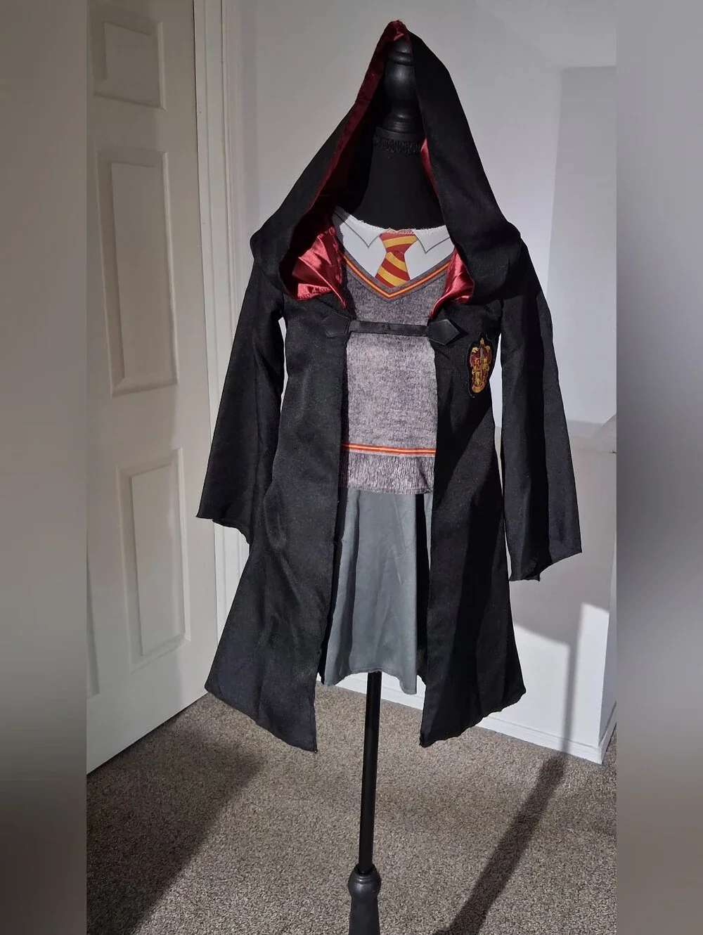 Black Hooded Gryffindor-Inspired Costume Robe with Red Lining